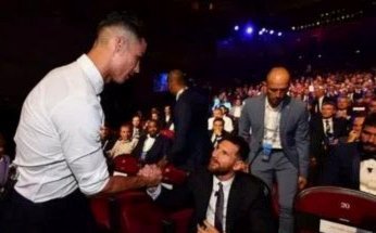 媒体放大国家德比致敬仪式成羞辱