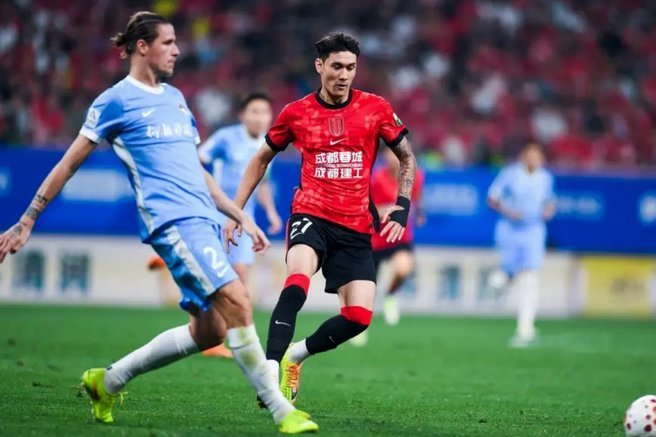 蓉城3-0大胜河南，索罗金、韦世豪建功
