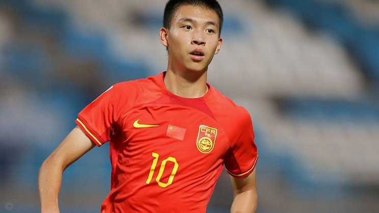 请U-17，U-19所有没留洋的球员马上留洋，王钰栋已经没希望了，中国足球以后靠你们了！