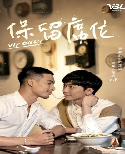 奥莱报：德保罗对被替换下场不满，还朝替补座位打了一下