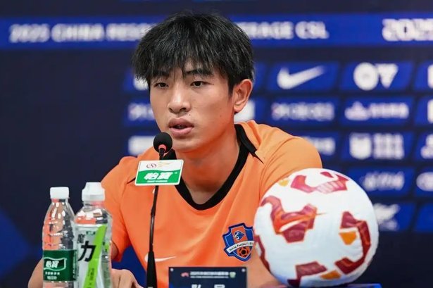 官方：U19国脚魏祥鑫正式加盟法甲欧塞尔 签约5年身披49号