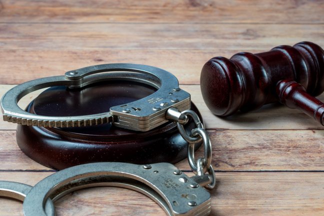 门将收黑钱放水获缓刑判决