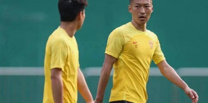 世界第五年轻边后卫毛伟杰为啥不能坐稳亚运会国家队主力边后卫