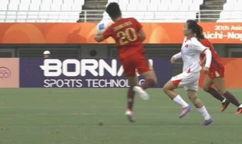 亚运女足：中国0-1韩国，王霜远射中框，邵子钦头球造险